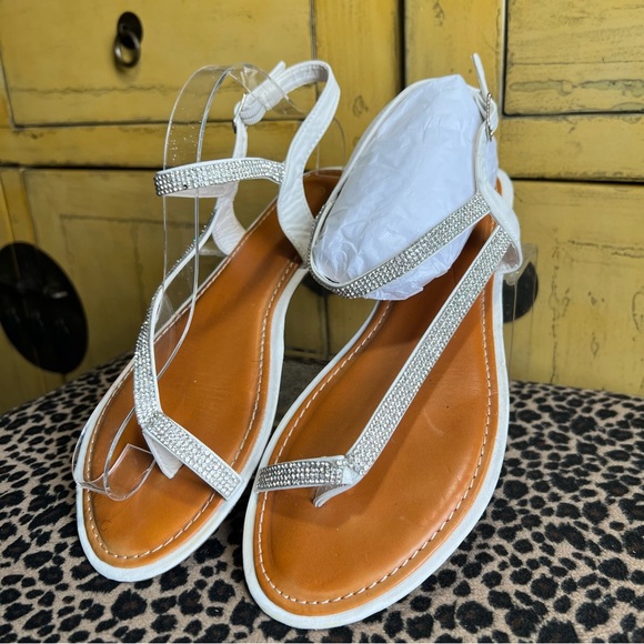 Dream Pairs White Sandals with Glittery Straps - Picture 9 of 10